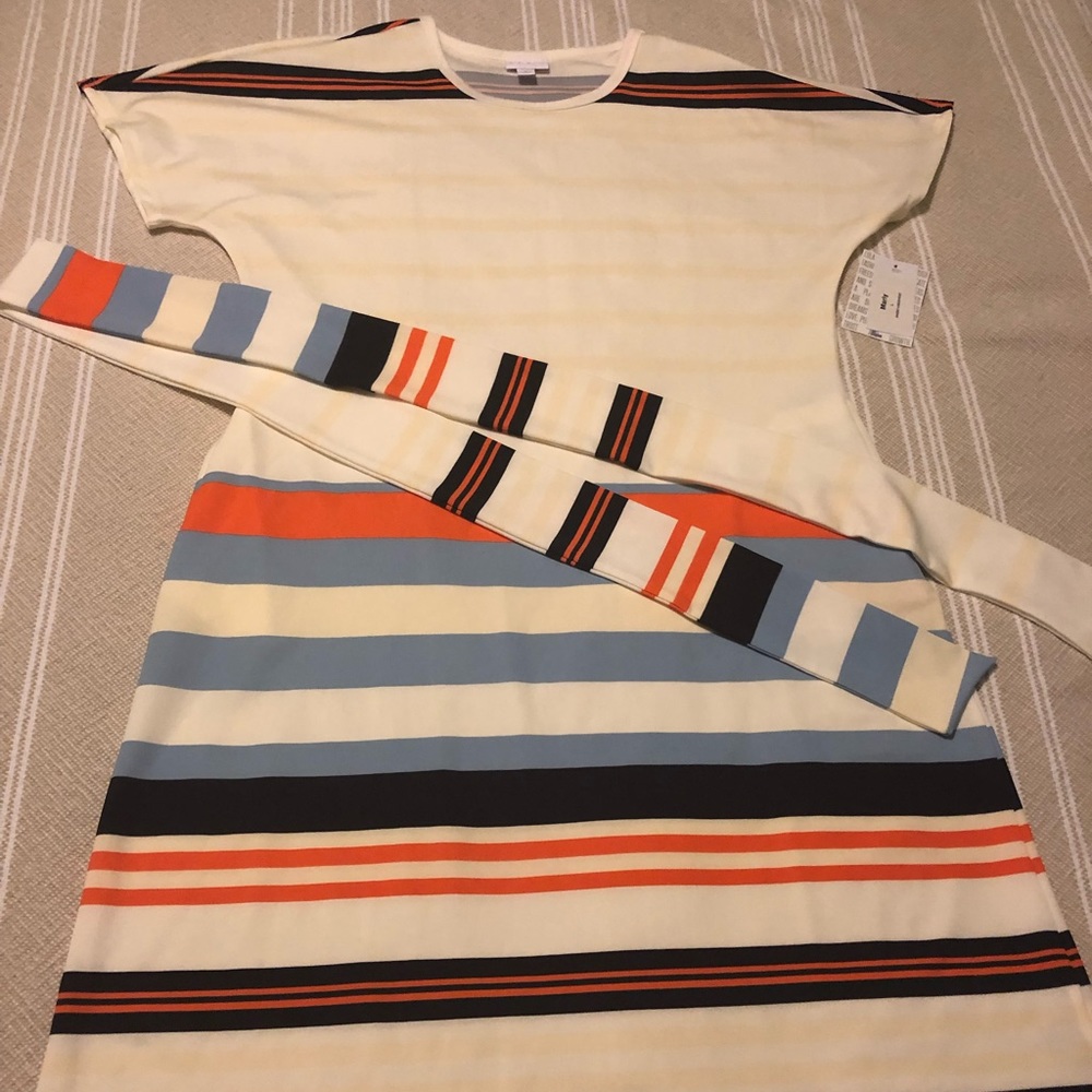 NWT LulaRoe Marly dress - pockets!